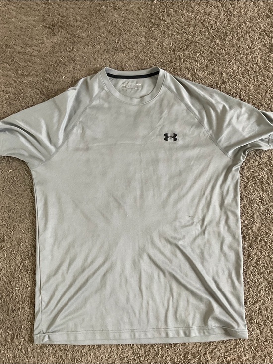 Under Armour Other - Men’s pre owned as Is grey HeatGear loose fit size XL under armour shirt